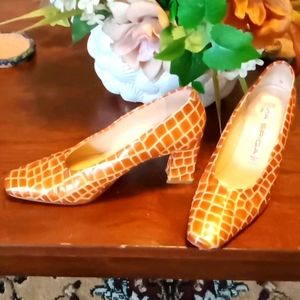 Beautiful Via Spiga heels